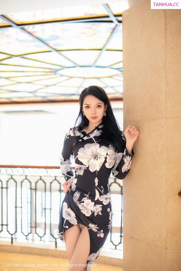   [XiuRen]高清写真图 2024.06.11 No.8680 大美妞儿 丝袜美腿第9张图片